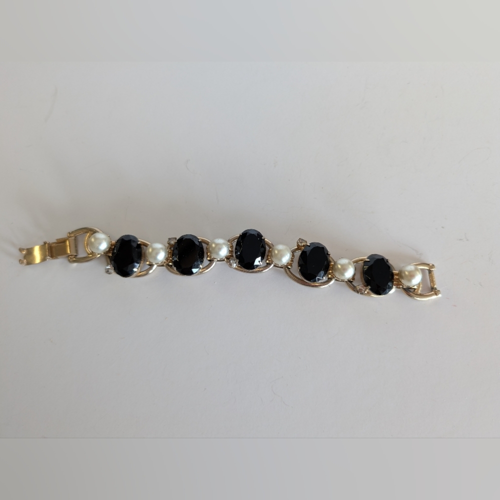 Vintage Chunky Bracelet Black Rhinestone, Gold with Pearls 1970 - Picture 1 of 3